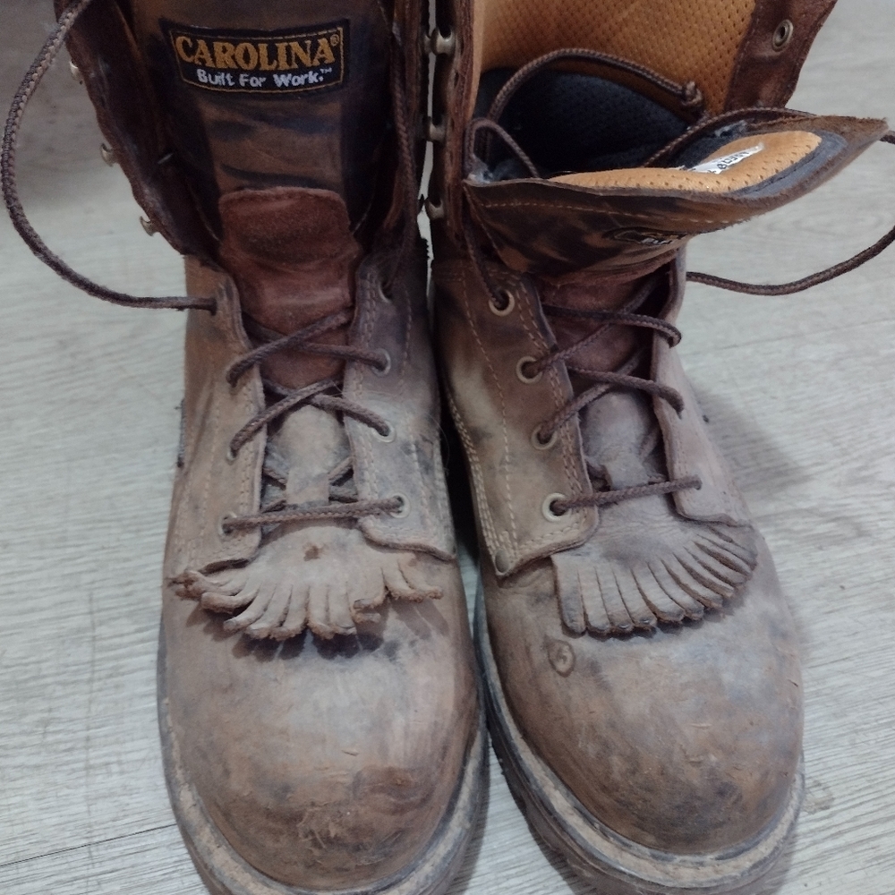 Carolina size 7.5 men's, gently used!
